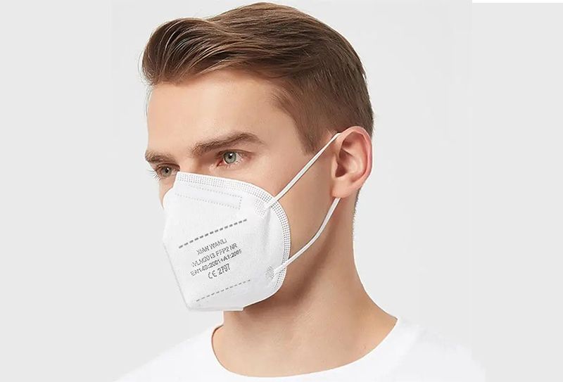 White KN95 face mask